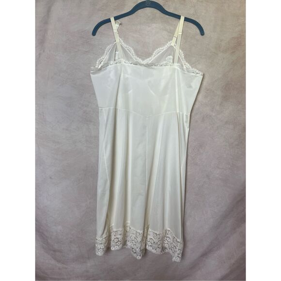 Vintage White Plus Size Slip Dress - Picture 4 of 7
